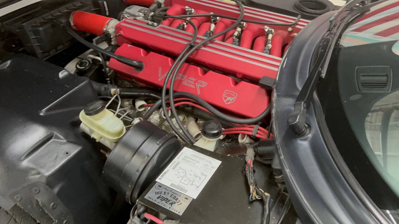 1996 Dodge Viper 11