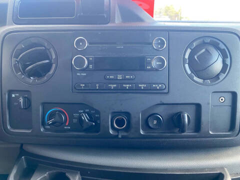 2014 Ford E-Series E-350 SD