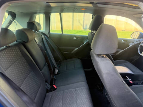 2009 Volkswagen Tiguan SE 4Motion