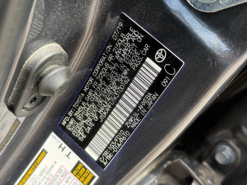 2019 Toyota Prius LE
