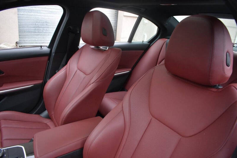 2024 BMW 3 Series 330i