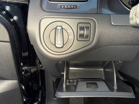 2016 Volkswagen e-Golf SEL Premium