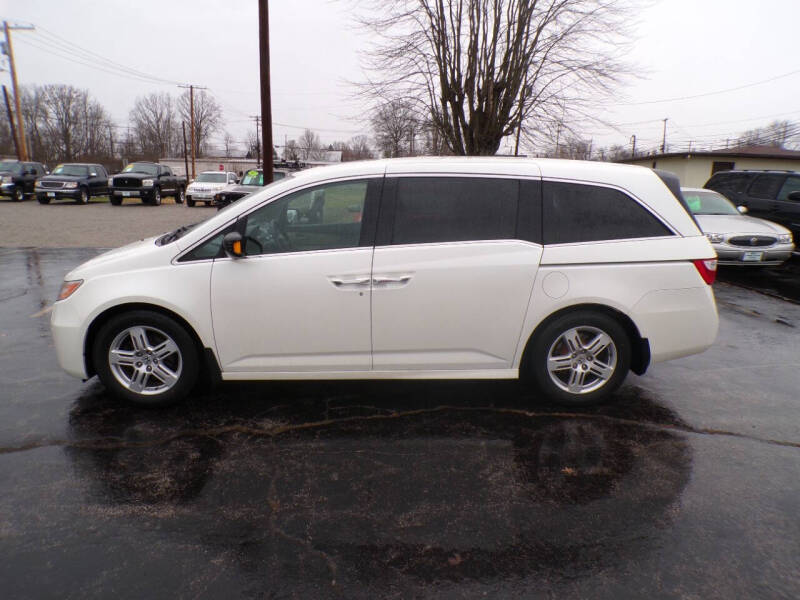 2013 Honda Odyssey Touring's photo