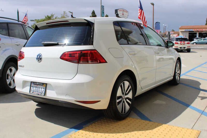 2016 Volkswagen e-Golf SE