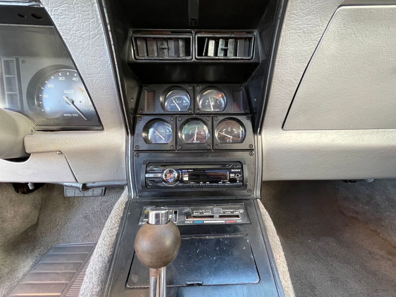 1981 Chevrolet Corvette 23