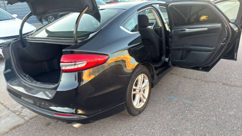 2018 Ford Fusion SE