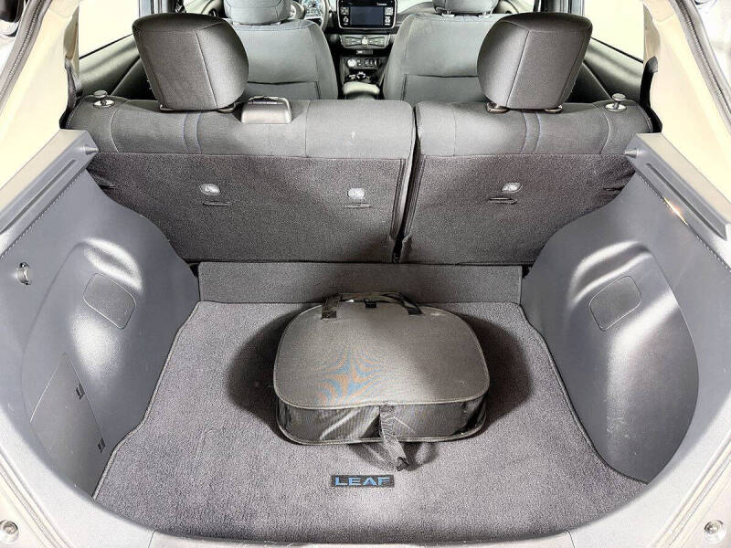 2019 Nissan LEAF SV