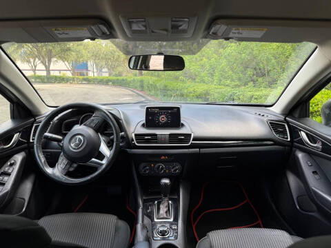 2015 Mazda MAZDA3 i Touring