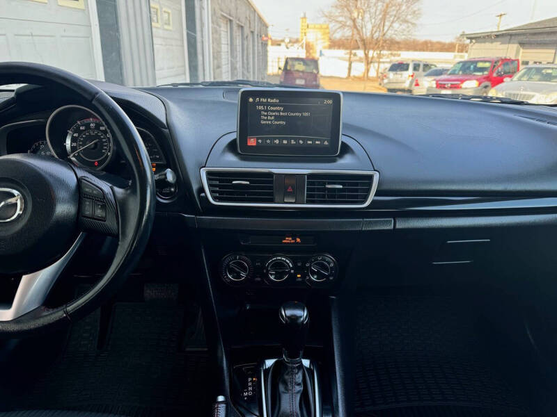 2016 Mazda MAZDA3 i Touring