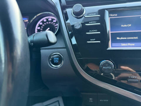 2019 Toyota Camry SE