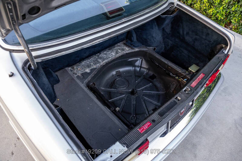 1987 Mercedes-Benz 560-Class 560 SL