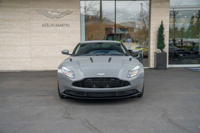 2018 Aston Martin DB11 6