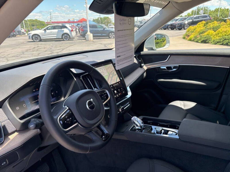 2025 Volvo XC90 B6 Plus Bright Theme 7P