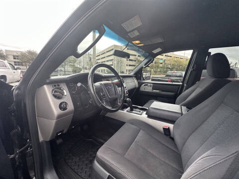 2017 Ford Expedition EL XLT