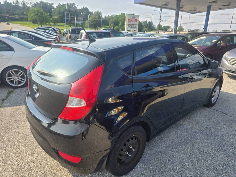 2012 Hyundai Accent GS