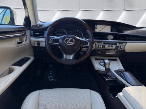 2017 Lexus ES 350