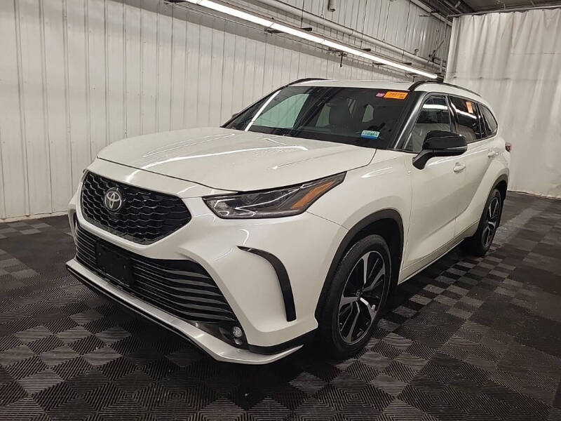 2021 Toyota Highlander XSE's photo