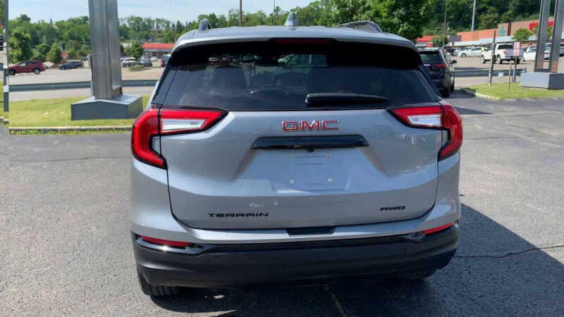 2023 GMC Terrain SLE