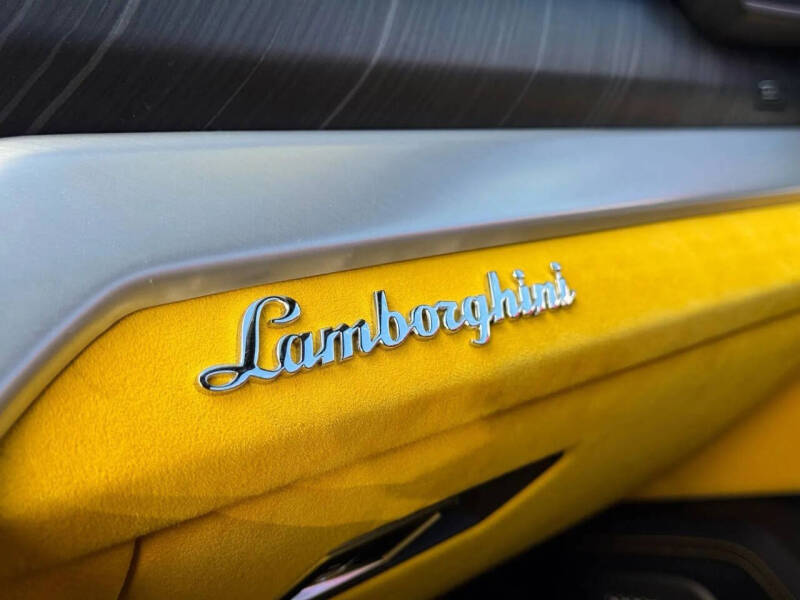 2019 Lamborghini Urus