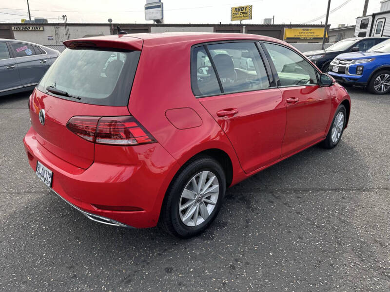 2019 Volkswagen Golf SE