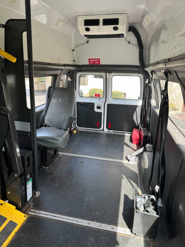 2012 Ford E-Series E-350 SD