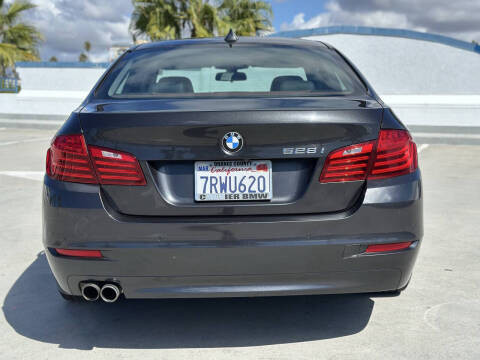 2016 BMW 5 Series 528i