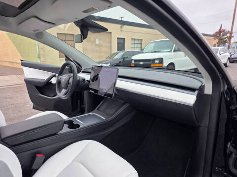 2022 Tesla Model Y Long Range