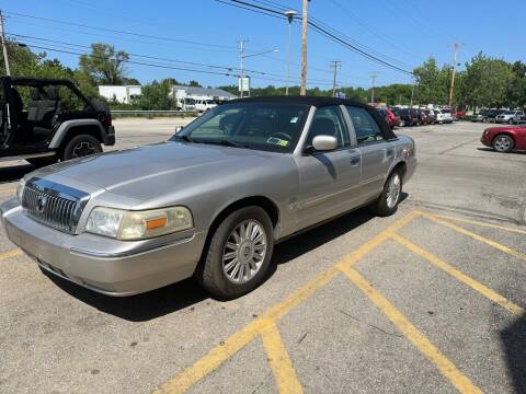 2009 Mercury Grand Marquis for sale at Lakeshore Auto Wholesalers in Amherst OH