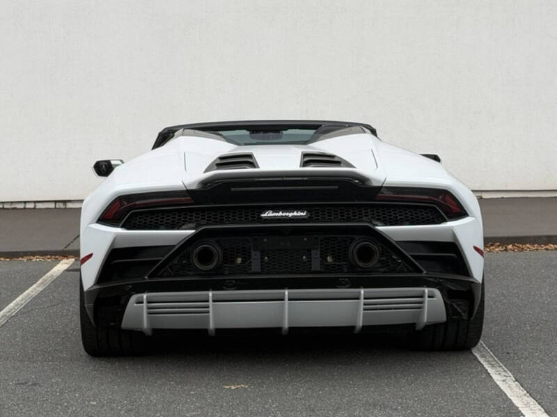 2024 Lamborghini Huracan EVO Spyder