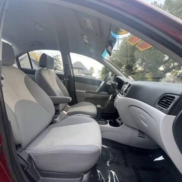 2011 Hyundai Accent GLS