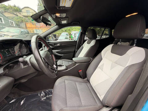 2025 Chevrolet Trax RS