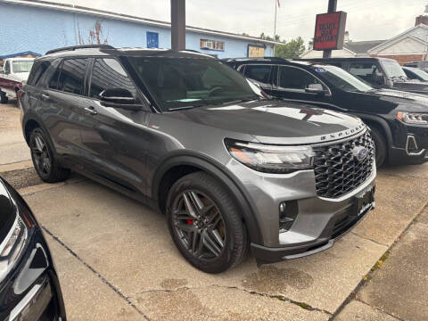 2025 Ford Explorer for sale at River City Auto Center LLC in Chester IL