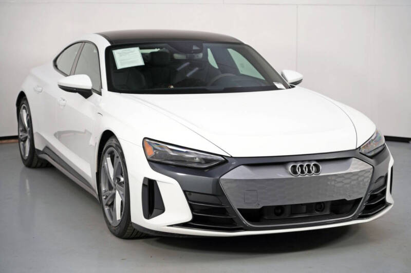 2022 Audi e-tron GT quattro Premium Plus