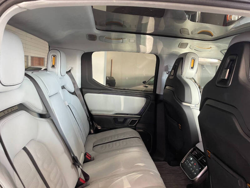 2023 Rivian R1T Adventure