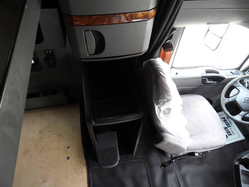 2020 International LT625