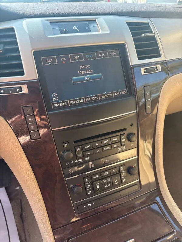 2011 Cadillac Escalade Luxury