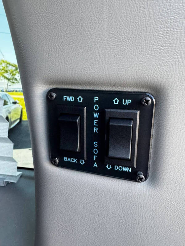 2025 Chevrolet Express 2500