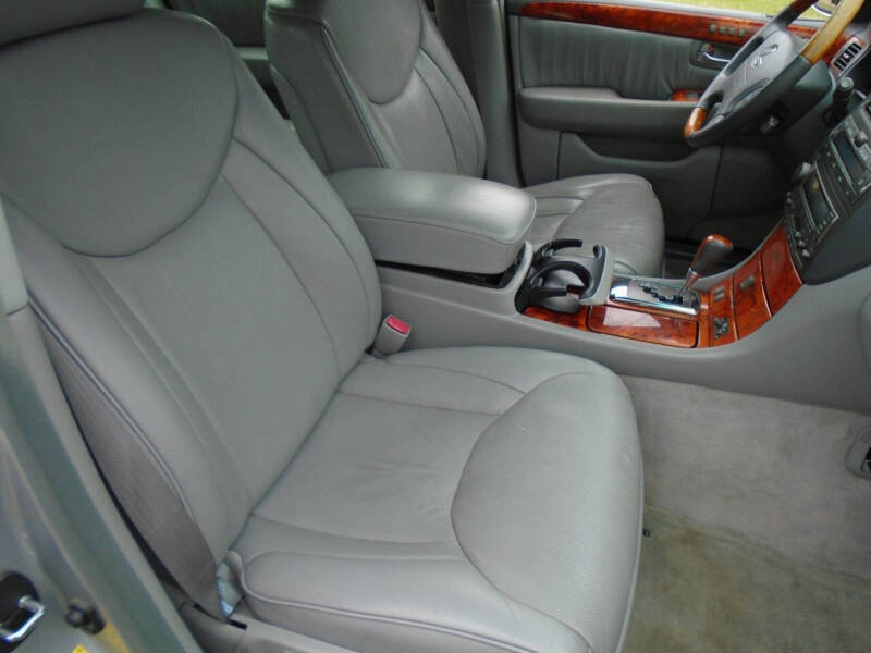 2004 Lexus LS 430