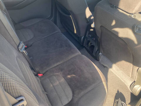 2012 Nissan Pathfinder LE