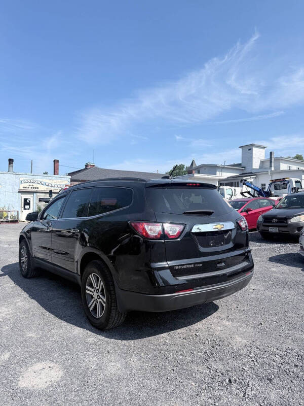 2017 Chevrolet Traverse LT