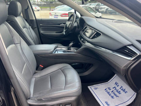 2020 Buick Enclave Essence