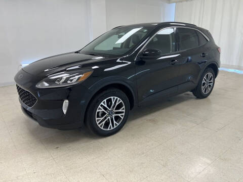 2020 Ford Escape for sale at Kerns Ford Lincoln in Celina OH