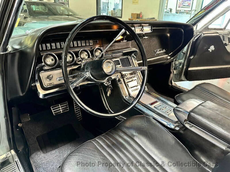 1964 Ford Thunderbird