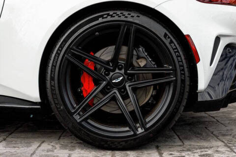 2025 Aston Martin Vantage