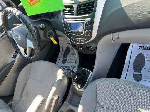 2013 Hyundai Accent GLS