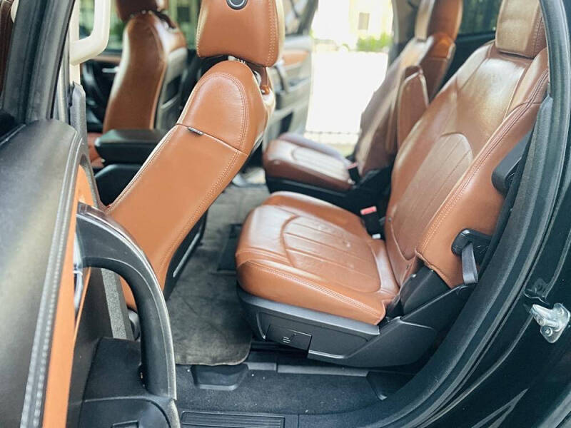 2016 Chevrolet Traverse LTZ