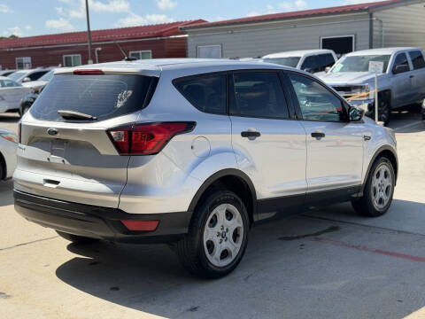 2019 Ford Escape S
