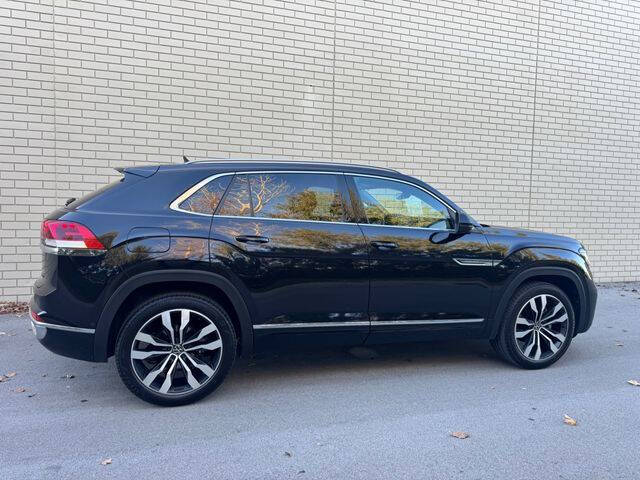 2022 Volkswagen Atlas Cross Sport V6 SEL Premium R-Line 4Motion