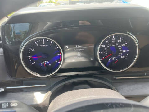 2024 Kia Carnival EX