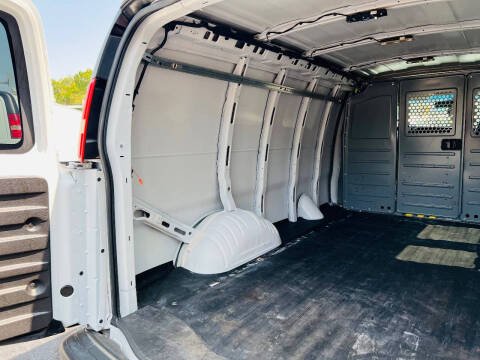 2017 Chevrolet Express 2500